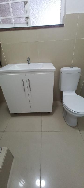 To Let 1 Bedroom Property for Rent in Goodwood Central Western Cape